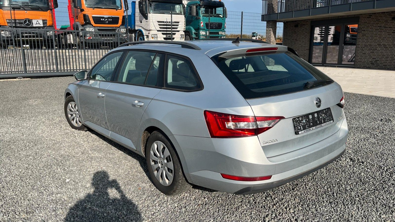 Skoda Superb Combi Active - Carrinha: foto 5 Skoda Superb Combi Active - Carrinha: foto 5