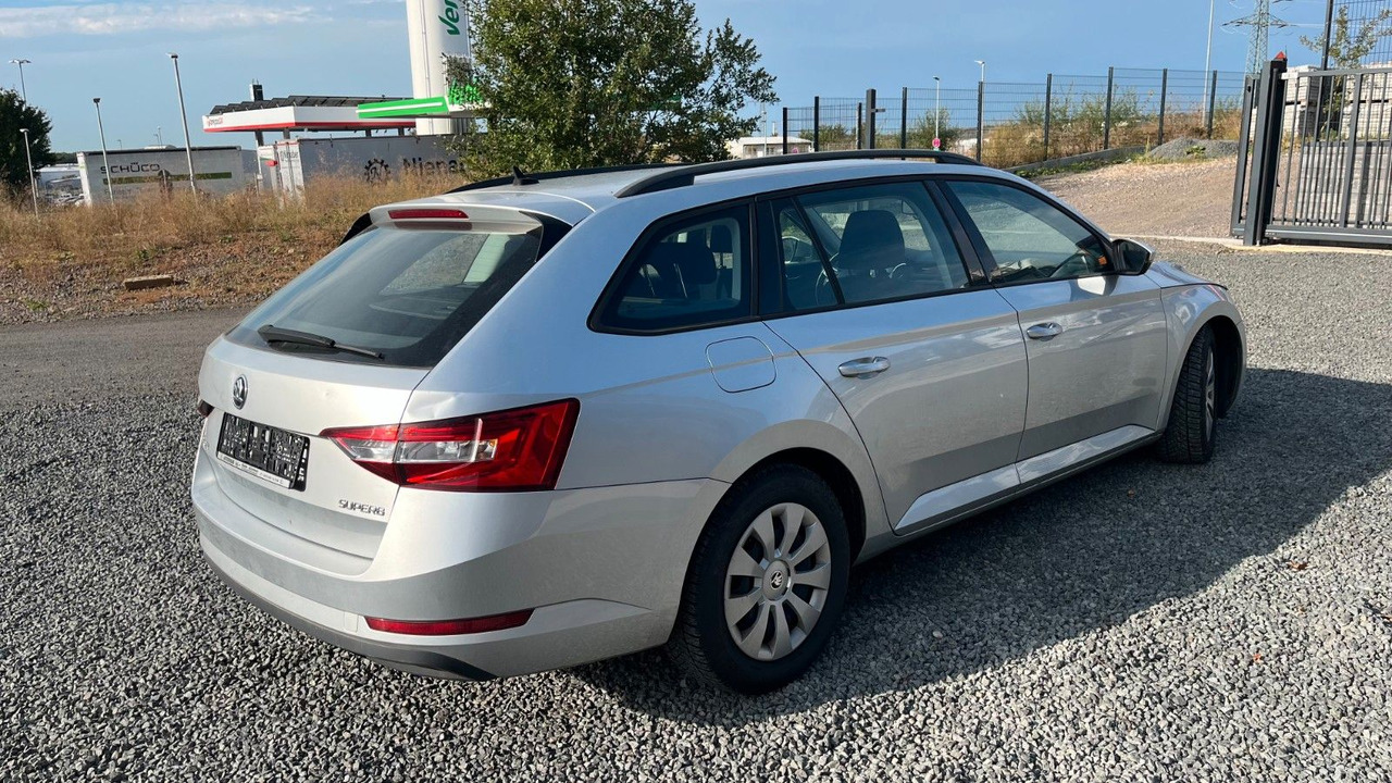 Skoda Superb Combi Active - Carrinha: foto 4 Skoda Superb Combi Active - Carrinha: foto 4