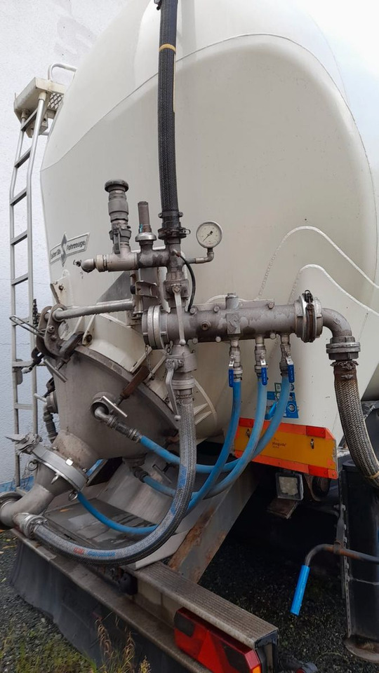 Spitzer SK 2753 CAL 53m³ Kippsilo - Semirreboque silo: foto 4 Spitzer SK 2753 CAL 53m³ Kippsilo - Semirreboque silo: foto 4