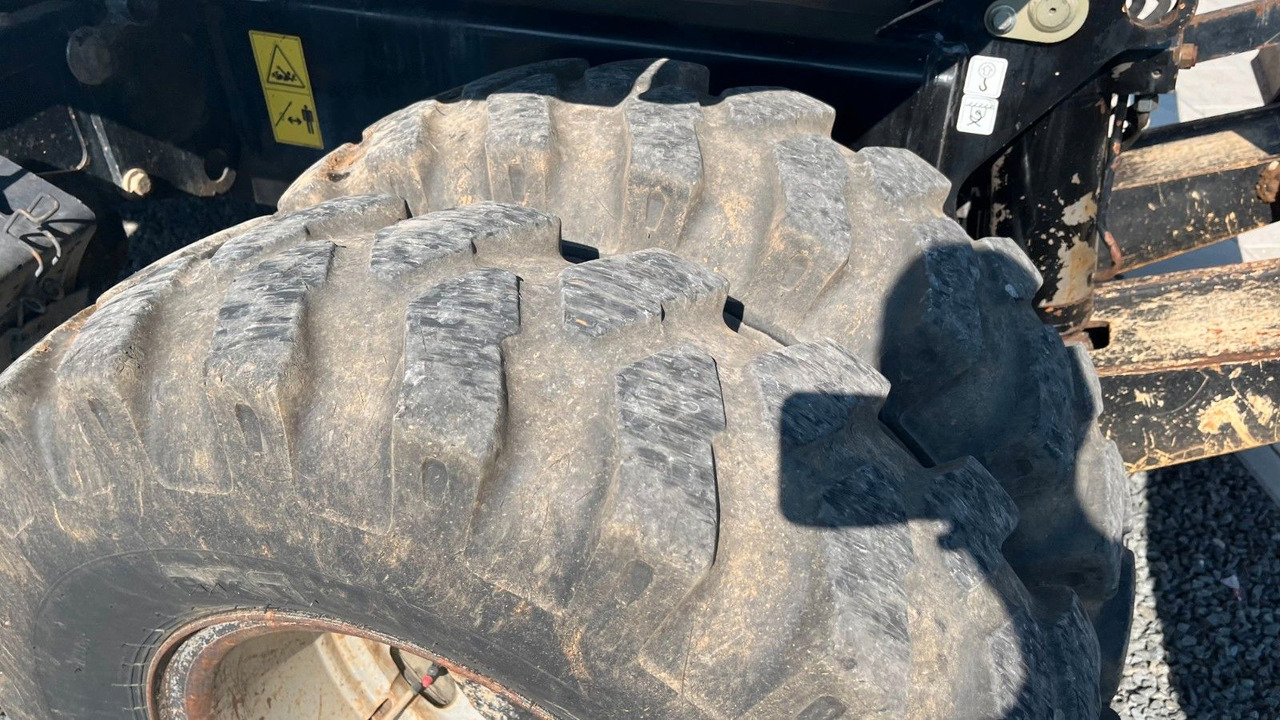 Escavadeira de rodas Terex TW110 Mobilbagger Verstellausleger 11000Kg: foto 8 Escavadeira de rodas Terex TW110 Mobilbagger Verstellausleger 11000Kg: foto 8