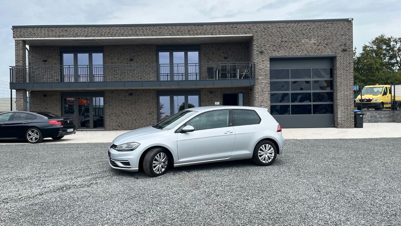 Volkswagen Golf VII Lim. Sound Start-Stopp - Automóvel: foto 1 Volkswagen Golf VII Lim. Sound Start-Stopp - Automóvel: foto 1