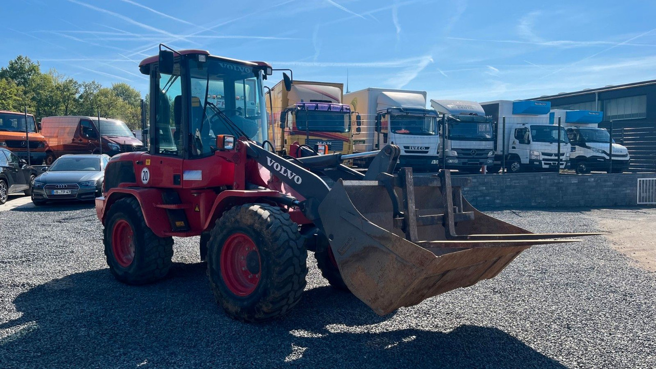 Volvo L35G Radlader 7200 Kg Schaufel Gabel Volvo L35G Radlader 7200 Kg Schaufel Gabel - Pá carregadora de rodas: foto 3 Volvo L35G Radlader 7200 Kg Schaufel Gabel Volvo L35G Radlader 7200 Kg Schaufel Gabel - Pá carregadora de rodas: foto 3