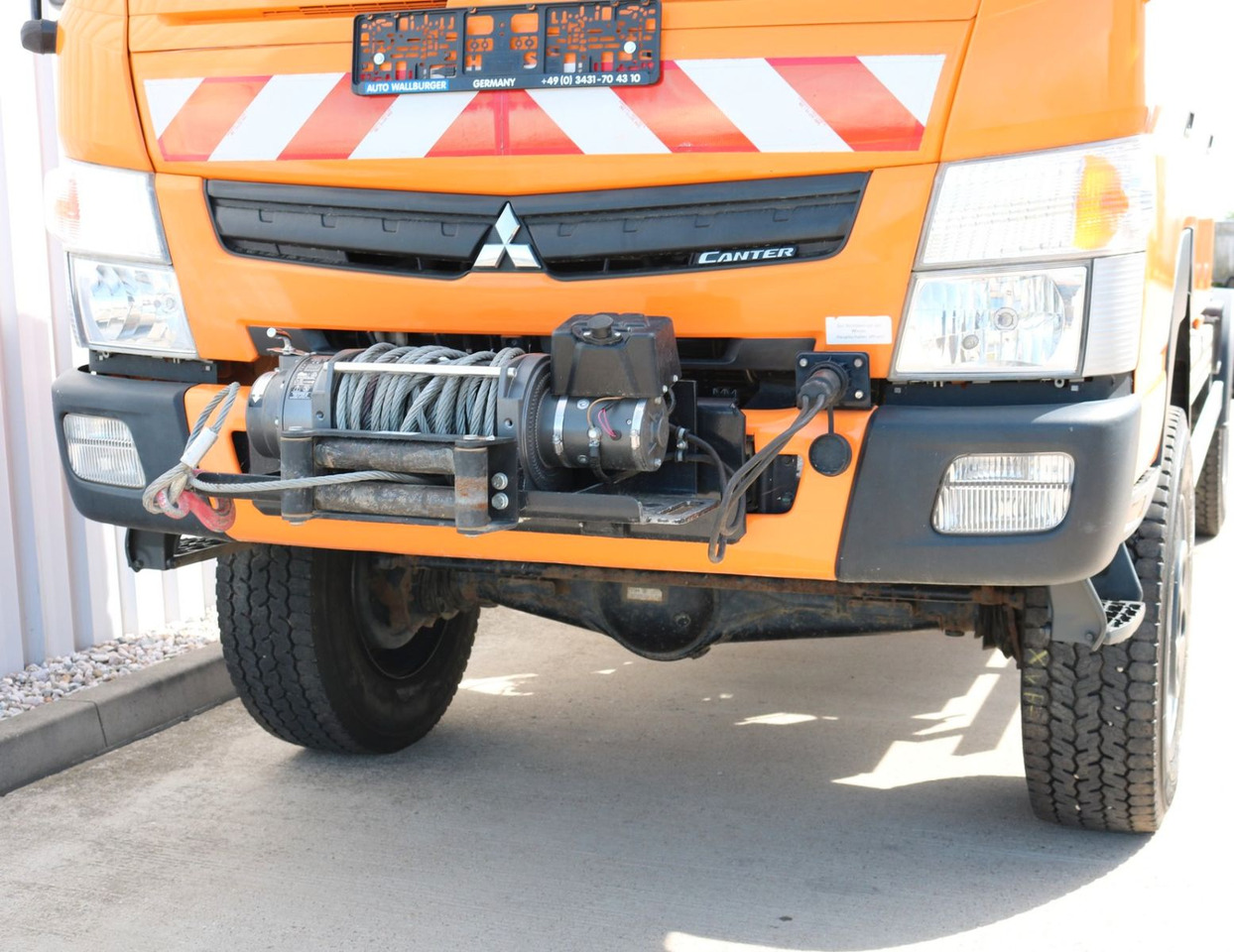 Mitsubishi CANTER 6C180 DOKA 4x4 KLIMA WINDE Standhz. 37tkm - Camião chassi: foto 2 Mitsubishi CANTER 6C180 DOKA 4x4 KLIMA WINDE Standhz. 37tkm - Camião chassi: foto 2