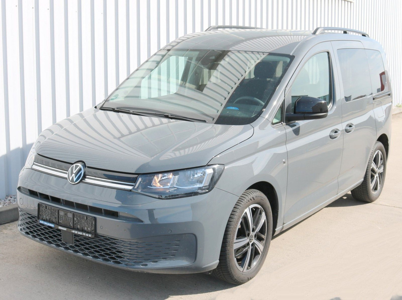 Volkswagen Caddy Life 2.0 TDI App Connect NAVI super Ausst. - Automóvel: foto 1 Volkswagen Caddy Life 2.0 TDI App Connect NAVI super Ausst. - Automóvel: foto 1