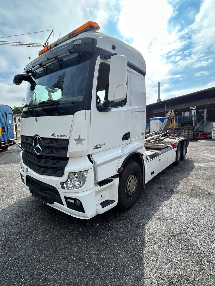 Mercedes-Benz Actros 2646 6x2 BL - Camião polibenne: foto 1 Mercedes-Benz Actros 2646 6x2 BL - Camião polibenne: foto 1