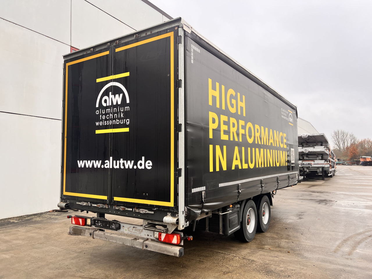 Fliegl TPS135 13,5 t Tandemplanenanhänger, neuwertig - Reboque de lona: foto 3 Fliegl TPS135 13,5 t Tandemplanenanhänger, neuwertig - Reboque de lona: foto 3
