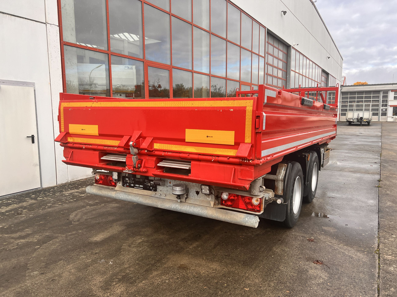 Meiller MZDAL 18 t Tandemkipper Tieflader Schotter- Klappe, neuwertig - Reboque basculante: foto 5 Meiller MZDAL 18 t Tandemkipper Tieflader Schotter- Klappe, neuwertig - Reboque basculante: foto 5