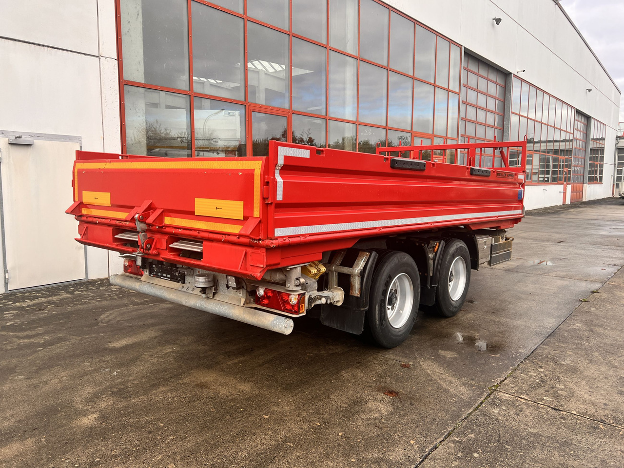 Meiller MZDAL 18 t Tandemkipper Tieflader Schotter- Klappe, neuwertig - Reboque basculante: foto 1 Meiller MZDAL 18 t Tandemkipper Tieflader Schotter- Klappe, neuwertig - Reboque basculante: foto 1