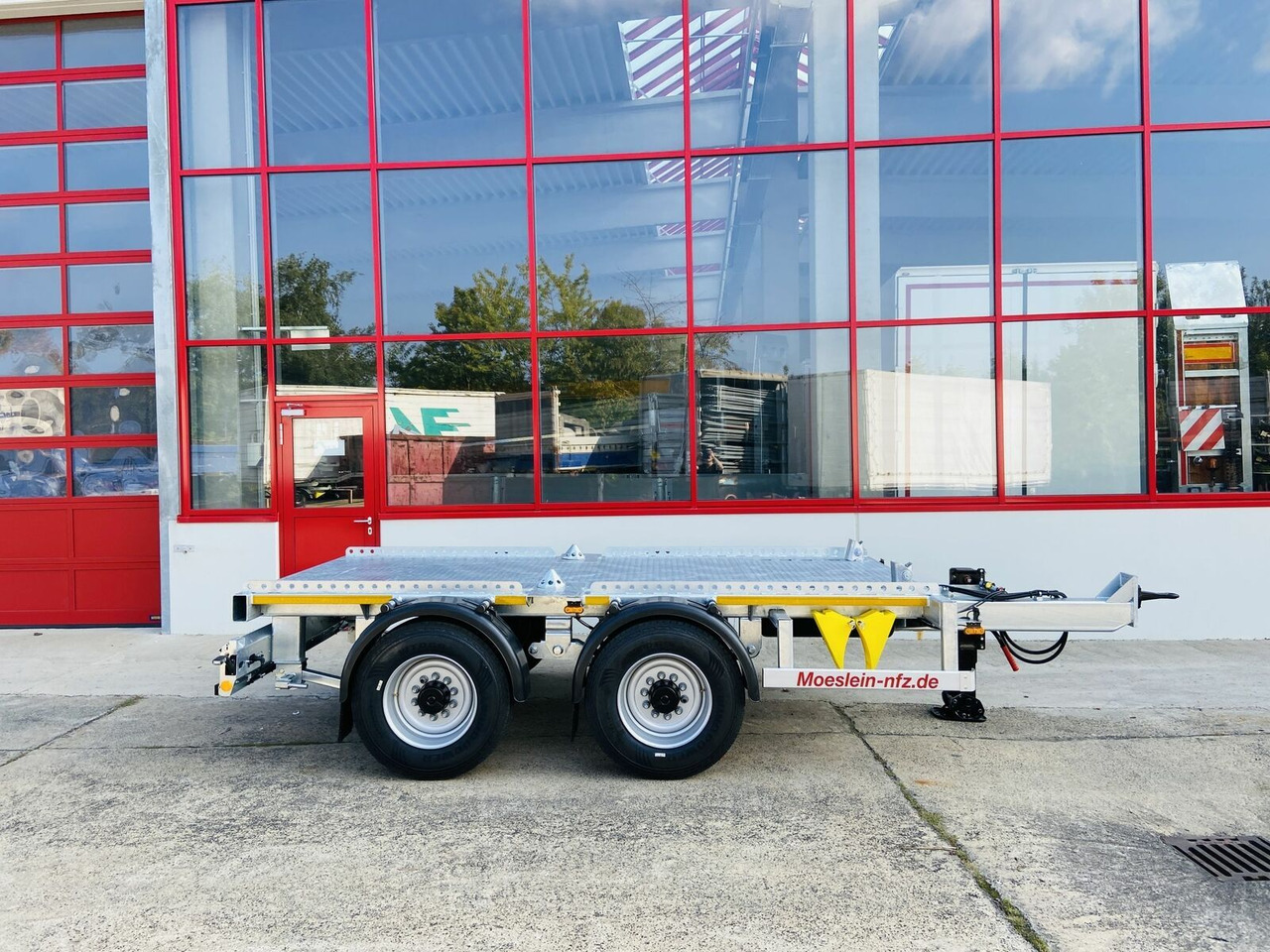 Möslein 14 t Tandem- Absetzmuldenanhänger,geschlossenen - Reboque ampliroll/ Multibenne: foto 1 Möslein 14 t Tandem- Absetzmuldenanhänger,geschlossenen - Reboque ampliroll/ Multibenne: foto 1