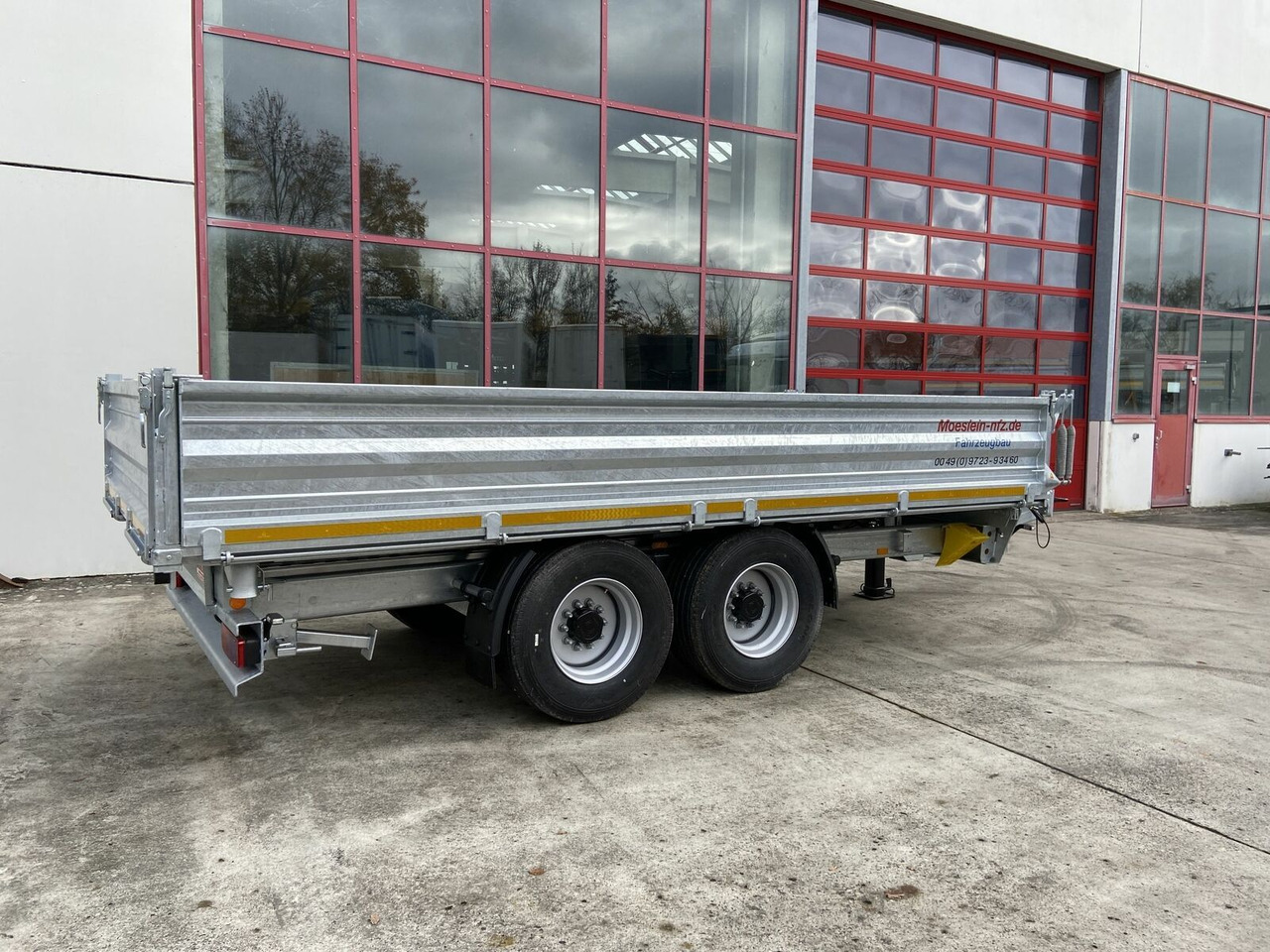 Möslein 14 t Tandemkipper Tieflader Breite Reifen-- Neu - Reboque basculante: foto 4 Möslein 14 t Tandemkipper Tieflader Breite Reifen-- Neu - Reboque basculante: foto 4