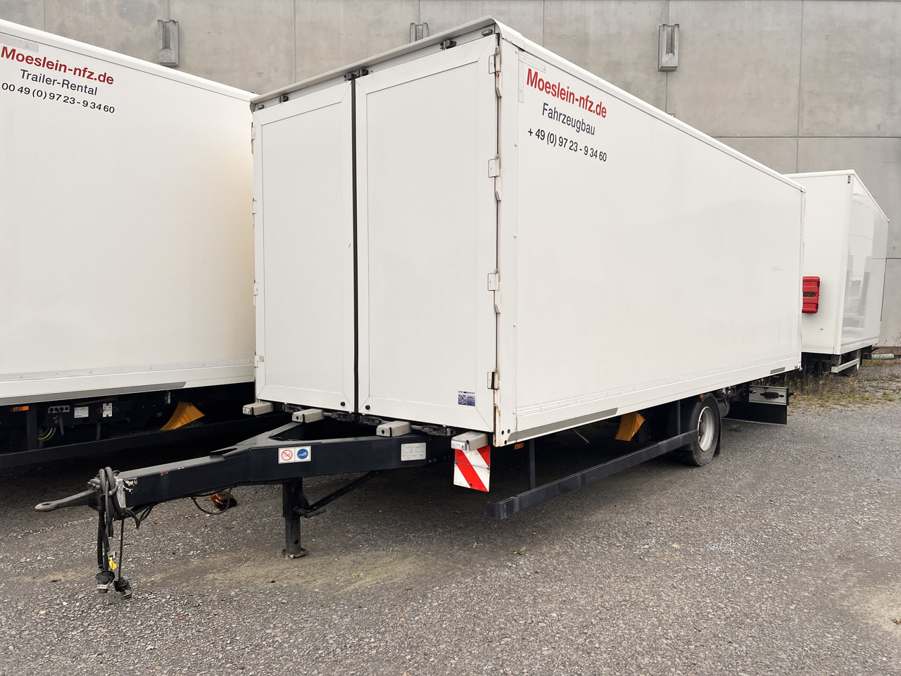 Möslein EK 1- D 7,3 1 Achs Kofferanhänger Durchladen7,08 m lang - Reboque furgão: foto 2 Möslein EK 1- D 7,3 1 Achs Kofferanhänger Durchladen7,08 m lang - Reboque furgão: foto 2