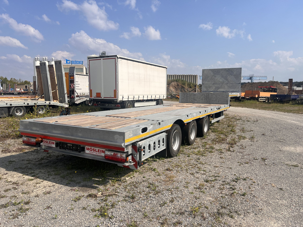 Möslein ST 3 Plato 8,7 3 Achs Satteltieflader Plato 45 t GGfür Fertigteile, Baumaschinen - Semi-reboque baixa: foto 5 Möslein ST 3 Plato 8,7 3 Achs Satteltieflader Plato 45 t GGfür Fertigteile, Baumaschinen - Semi-reboque baixa: foto 5