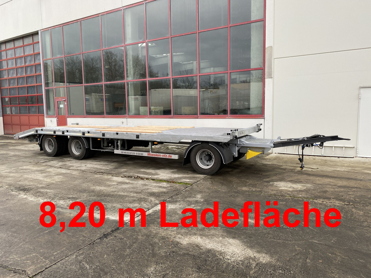 Möslein T 3-8,20 P OR 3 Achs Tieflader gerader Ladefläche 8,10 m,Neufahrzeug - Reboque baixa: foto 1 Möslein T 3-8,20 P OR 3 Achs Tieflader gerader Ladefläche 8,10 m,Neufahrzeug - Reboque baixa: foto 1
