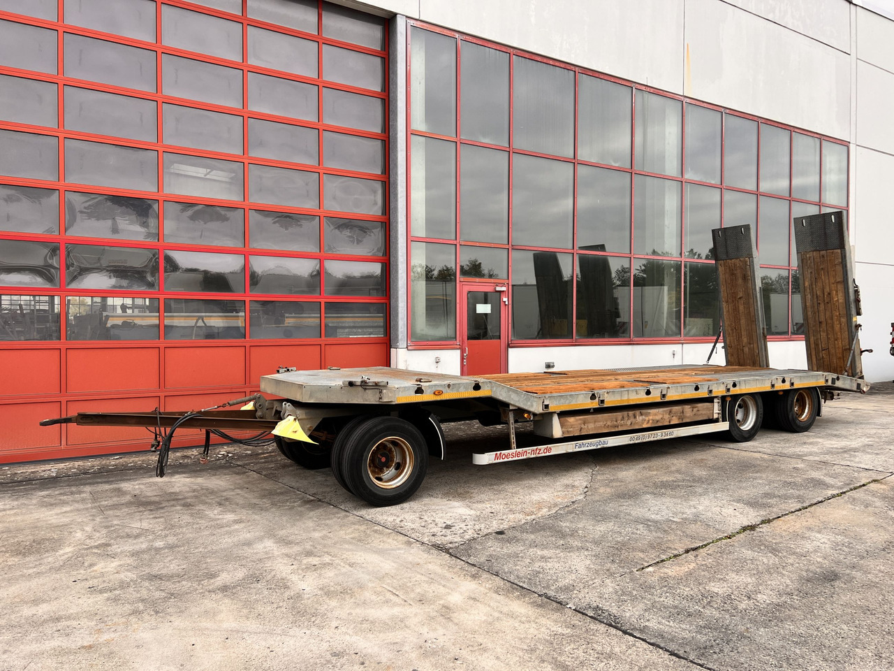 Möslein TF3 Schwebheim 3 Achs Tiefladeranhänger - Reboque baixa: foto 5 Möslein TF3 Schwebheim 3 Achs Tiefladeranhänger - Reboque baixa: foto 5