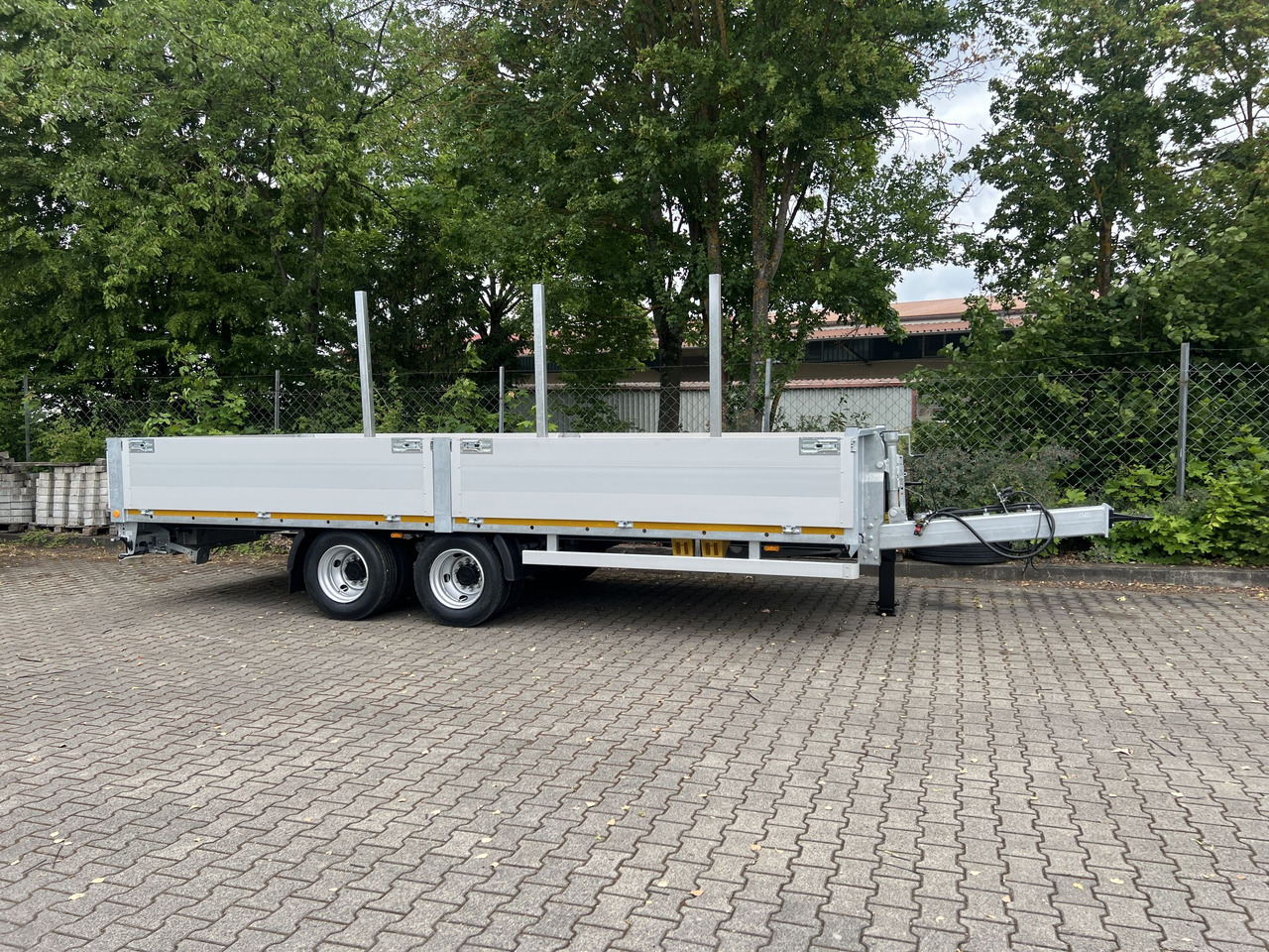 Möslein THT 14,4 G 6,2 14,4 t GG Tandem- Pritschenanhänger- Tieflader - Reboque plataforma/ Caixa aberta: foto 1 Möslein THT 14,4 G 6,2 14,4 t GG Tandem- Pritschenanhänger- Tieflader - Reboque plataforma/ Caixa aberta: foto 1