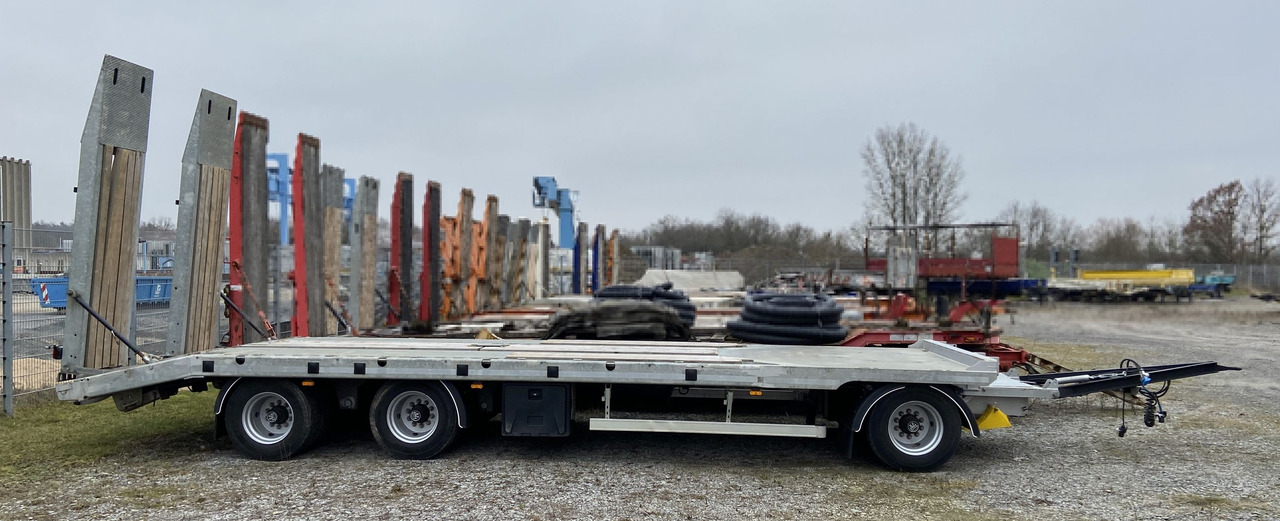 Möslein TO 3 F Schwebheim Neuwertig 3 Achs Tieflader 8,10 m Ladefläche - Reboque baixa: foto 3 Möslein TO 3 F Schwebheim Neuwertig 3 Achs Tieflader 8,10 m Ladefläche - Reboque baixa: foto 3