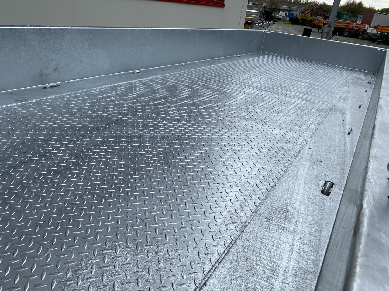 Möslein TT 11-E6x2 hydr. Rampen Tieflader für Fräsen breiten hydraulischen Rampen, Neu - Reboque baixa: foto 3 Möslein TT 11-E6x2 hydr. Rampen Tieflader für Fräsen breiten hydraulischen Rampen, Neu - Reboque baixa: foto 3