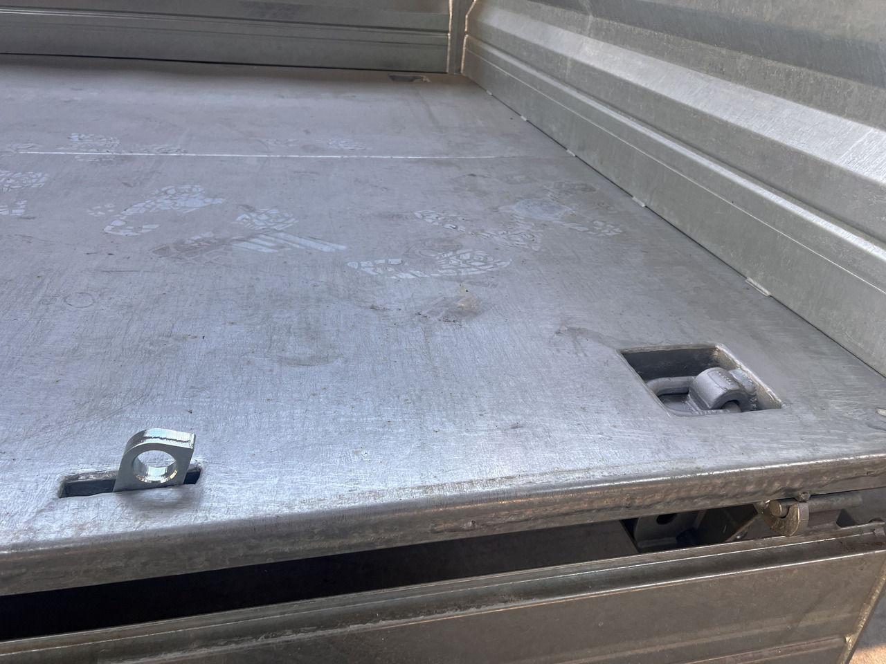 Möslein TTD 14 Schwebheim  14 t Tandemkipper Tieflader Breite Reifen-- Neufahrzeug -- - Reboque basculante: foto 3 Möslein TTD 14 Schwebheim  14 t Tandemkipper Tieflader Breite Reifen-- Neufahrzeug -- - Reboque basculante: foto 3