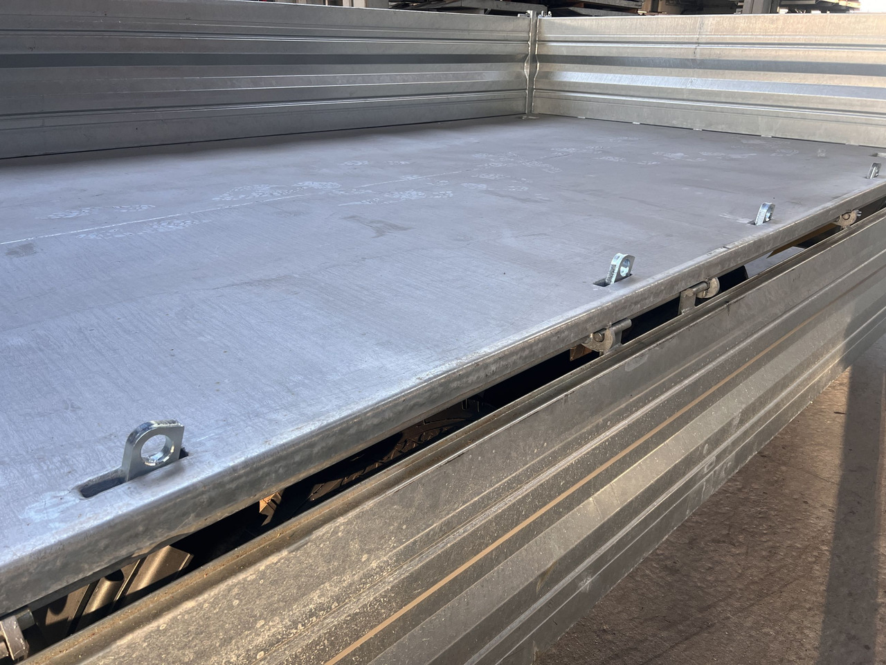 Möslein TTD 14 Schwebheim  14 t Tandemkipper Tieflader Breite Reifen-- Neufahrzeug -- - Reboque basculante: foto 2 Möslein TTD 14 Schwebheim  14 t Tandemkipper Tieflader Breite Reifen-- Neufahrzeug -- - Reboque basculante: foto 2