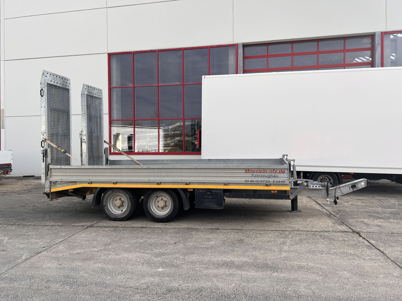 Möslein TTS 11 Schwebheim Tandemtieflader, Breite Rampen, Wenig Benutzt - Reboque baixa: foto 1 Möslein TTS 11 Schwebheim Tandemtieflader, Breite Rampen, Wenig Benutzt - Reboque baixa: foto 1