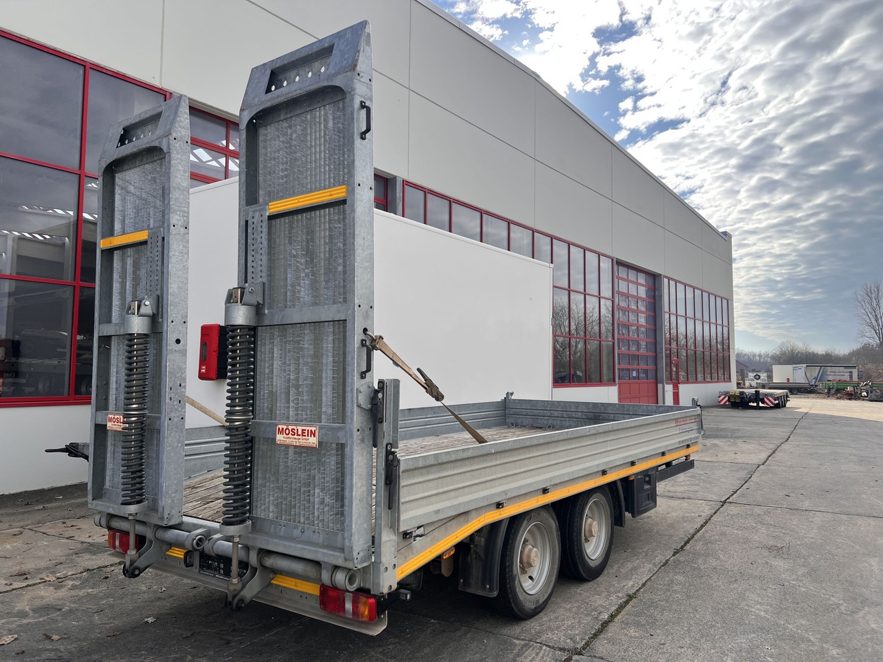 Möslein TTS 11 Schwebheim Tandemtieflader, Breite Rampen, Wenig Benutzt - Reboque baixa: foto 4 Möslein TTS 11 Schwebheim Tandemtieflader, Breite Rampen, Wenig Benutzt - Reboque baixa: foto 4