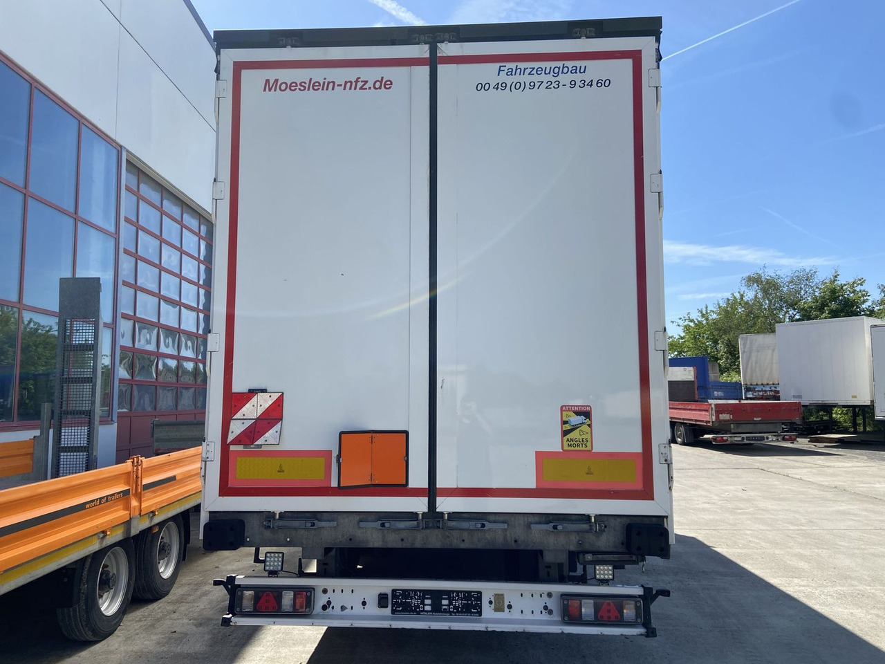 Möslein Tandem- Planenanhänger Durchladbar - Camião de lona: foto 4 Möslein Tandem- Planenanhänger Durchladbar - Camião de lona: foto 4