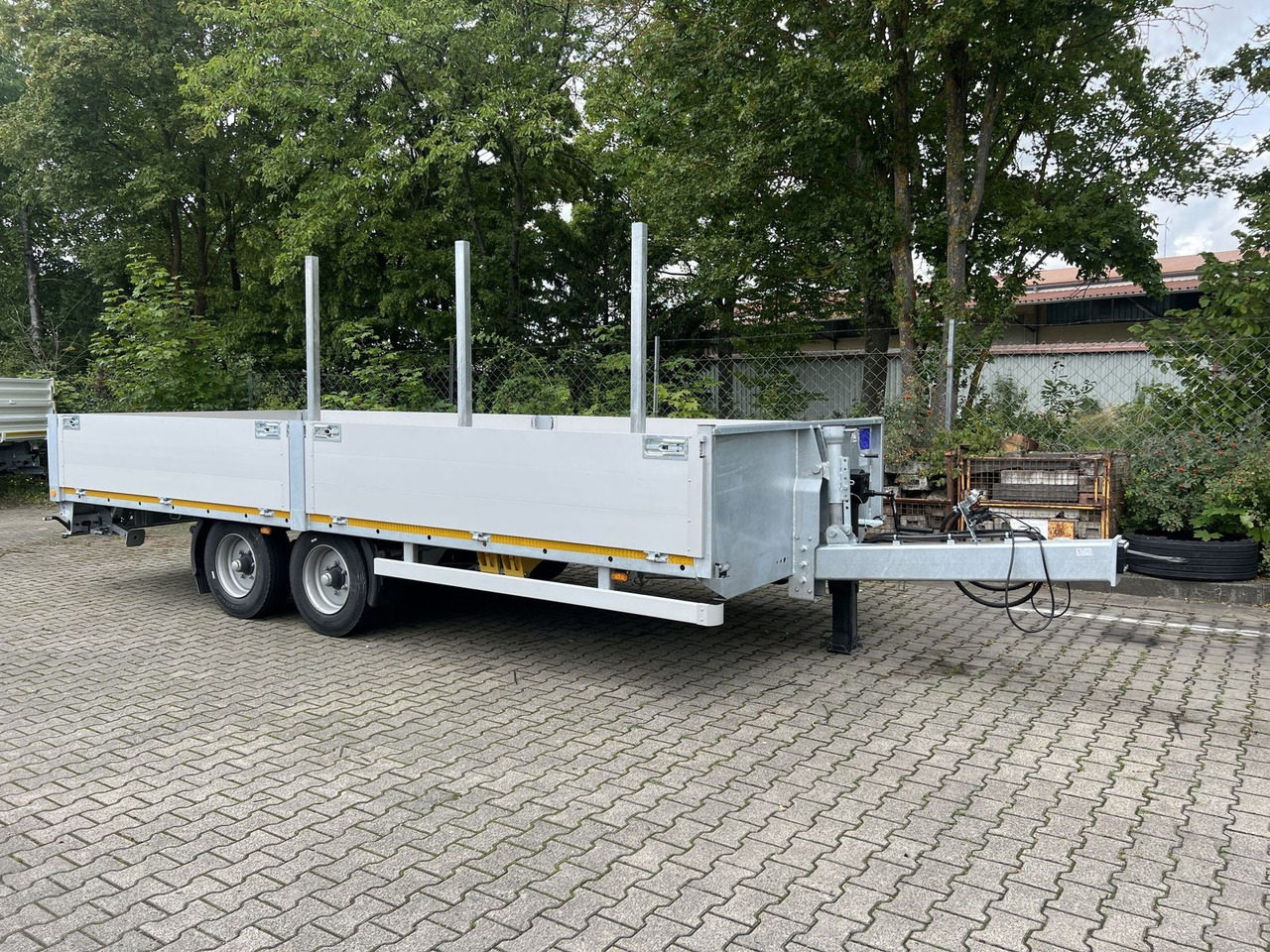 Möslein Tandem- Pritschenanhänger- Tieflader - Reboque plataforma/ Caixa aberta: foto 1 Möslein Tandem- Pritschenanhänger- Tieflader - Reboque plataforma/ Caixa aberta: foto 1