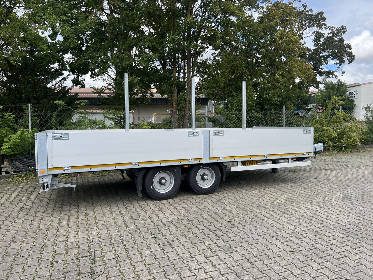 Möslein Tandem- Pritschenanhänger- Tieflader - Reboque plataforma/ Caixa aberta: foto 1 Möslein Tandem- Pritschenanhänger- Tieflader - Reboque plataforma/ Caixa aberta: foto 1