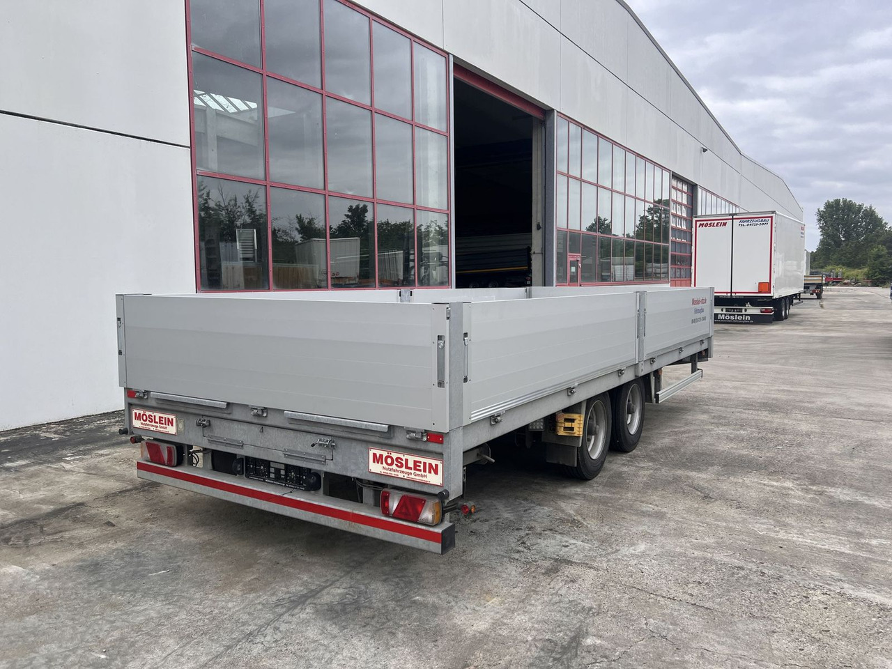 Möslein Tandem- Pritschenanhänger, neuwertig - Reboque plataforma/ Caixa aberta: foto 4 Möslein Tandem- Pritschenanhänger, neuwertig - Reboque plataforma/ Caixa aberta: foto 4