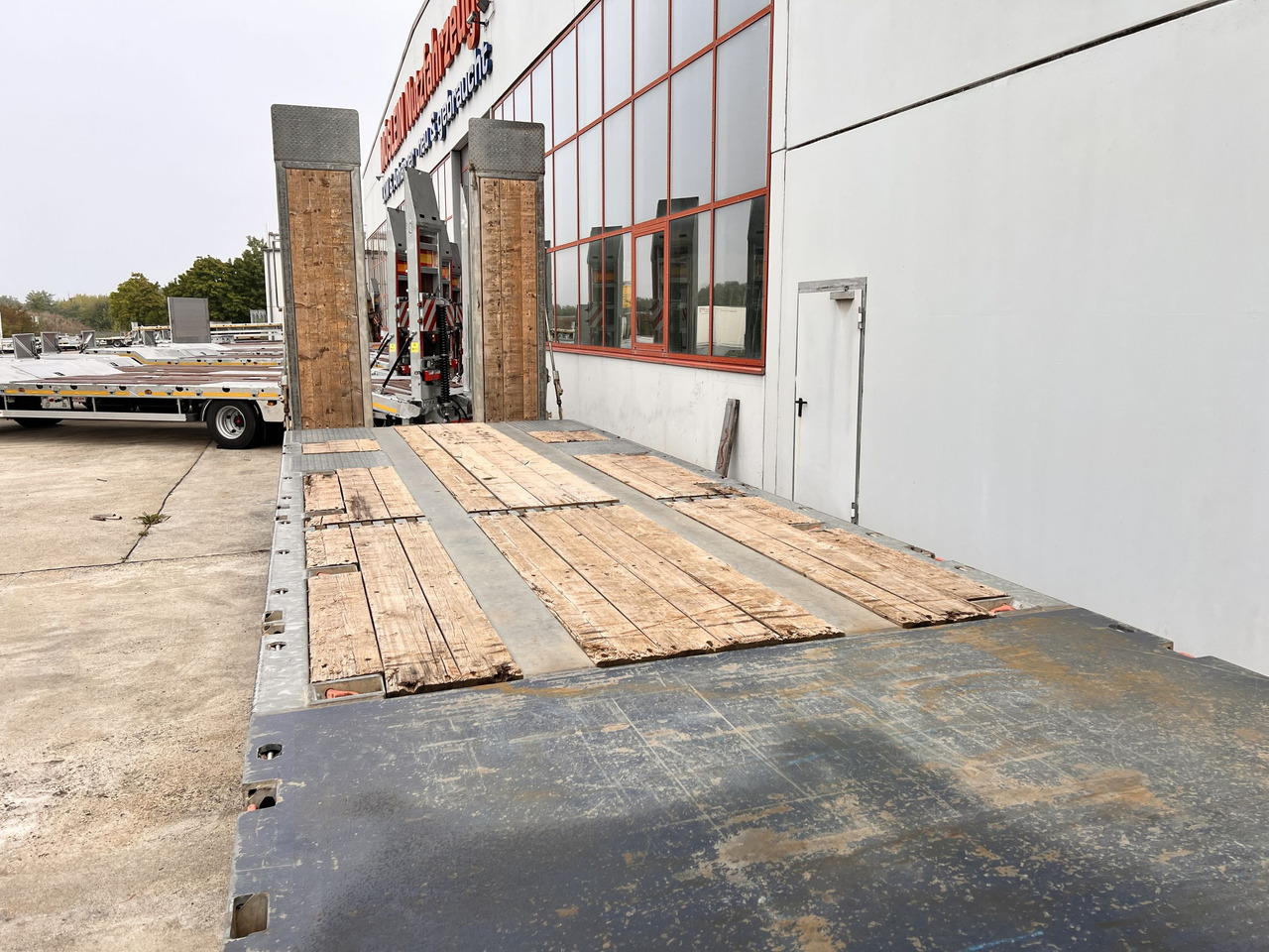 Müller Mitteltal D3 3 Achs Tieflader 9 m, Verzinkt, Wenig Benutzt - Reboque baixa: foto 3 Müller Mitteltal D3 3 Achs Tieflader 9 m, Verzinkt, Wenig Benutzt - Reboque baixa: foto 3