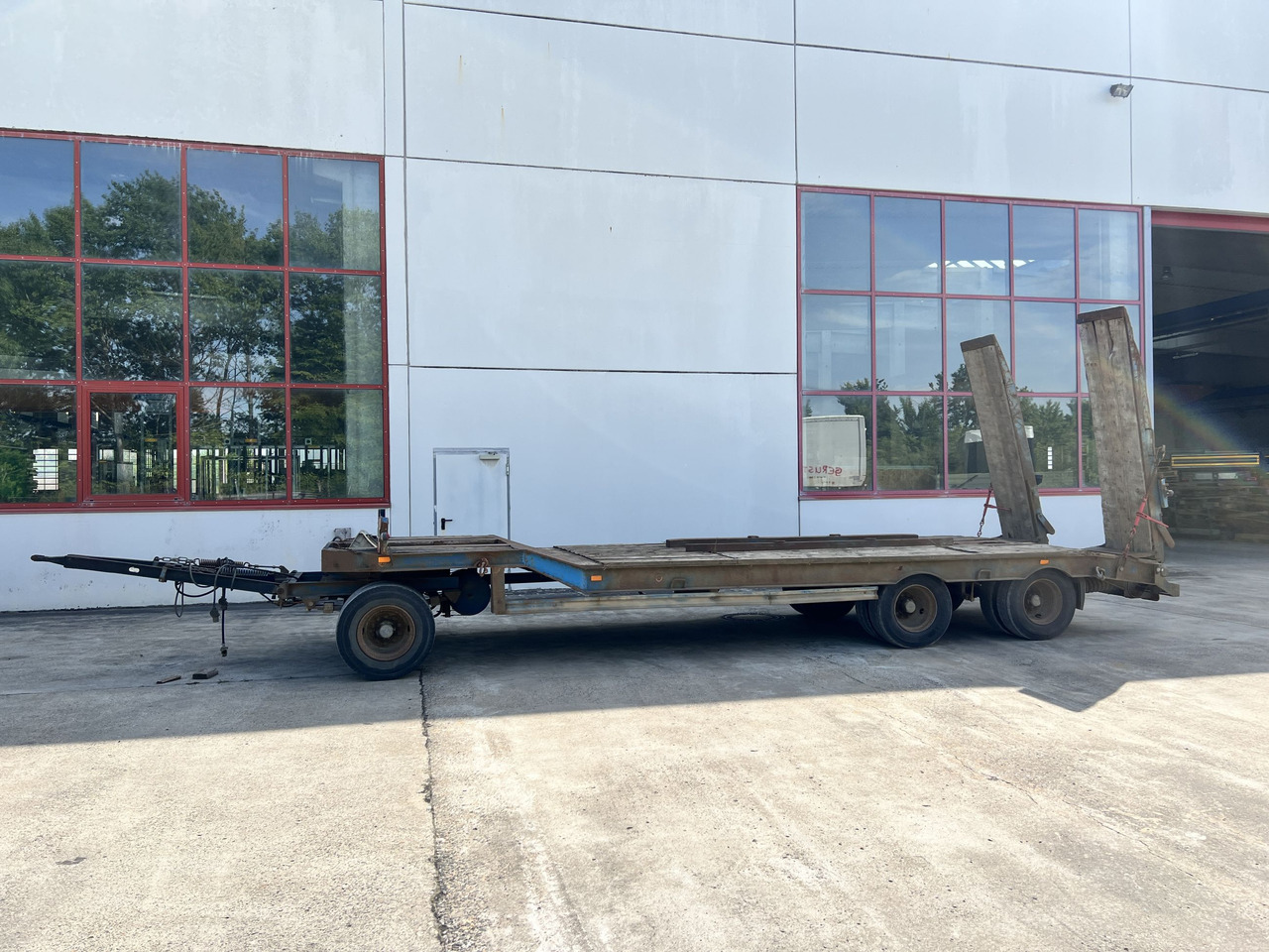 Müller Mitteltal T3 3 Achs Tieflader mit ABS - Reboque baixa: foto 1 Müller Mitteltal T3 3 Achs Tieflader mit ABS - Reboque baixa: foto 1