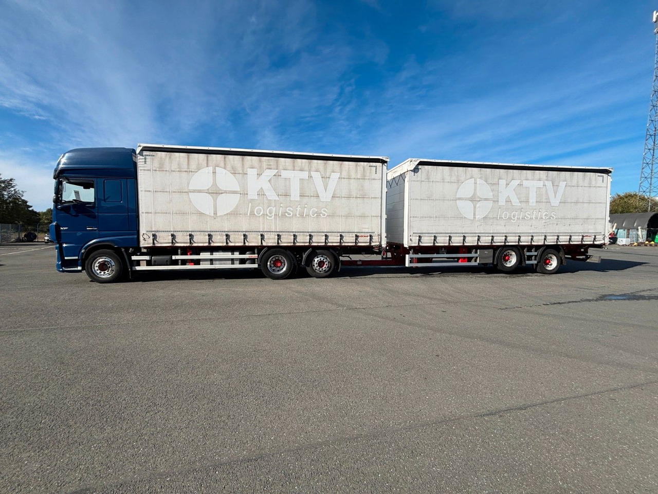 DAF SSC XF 480 Jumbozug + Anh Wecon Staplerhalterung - Camião de lona: foto 3 DAF SSC XF 480 Jumbozug + Anh Wecon Staplerhalterung - Camião de lona: foto 3