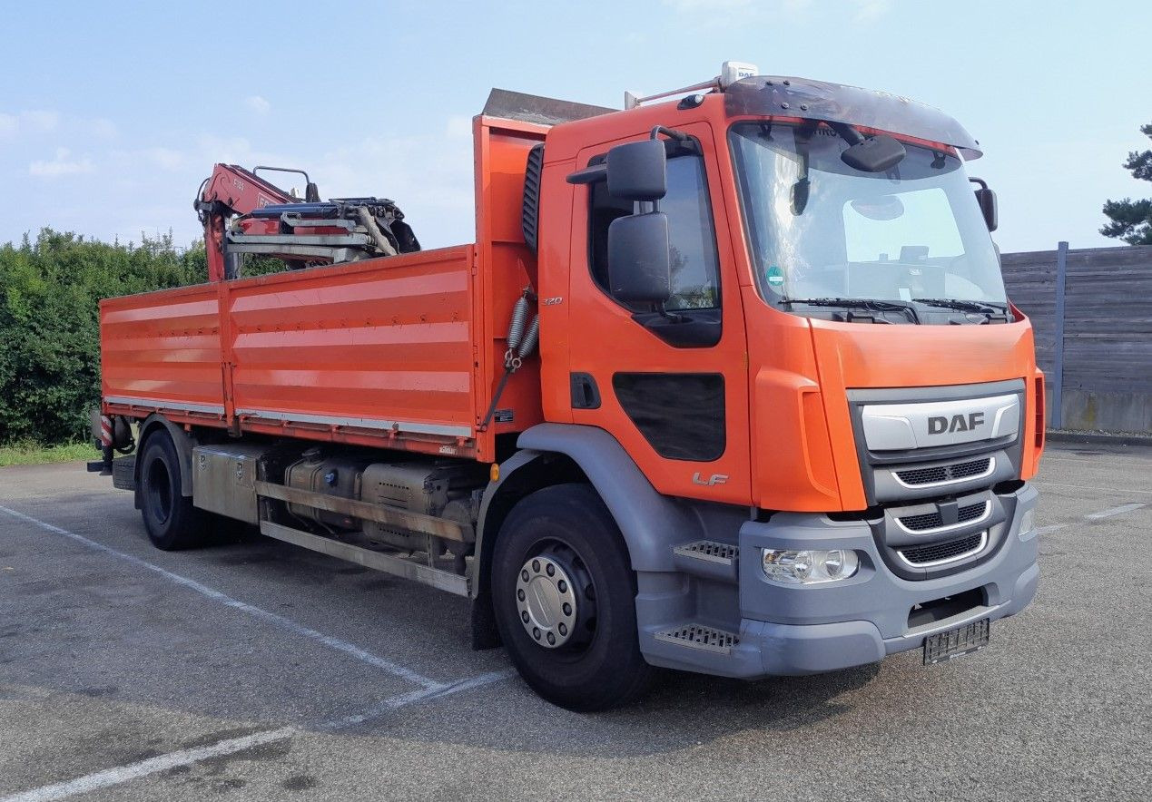 DAF FA LF 320 19t Fassi Kran - Camião de caixa aberta/ Plataforma, Camião grua: foto 3 DAF FA LF 320 19t Fassi Kran - Camião de caixa aberta/ Plataforma, Camião grua: foto 3