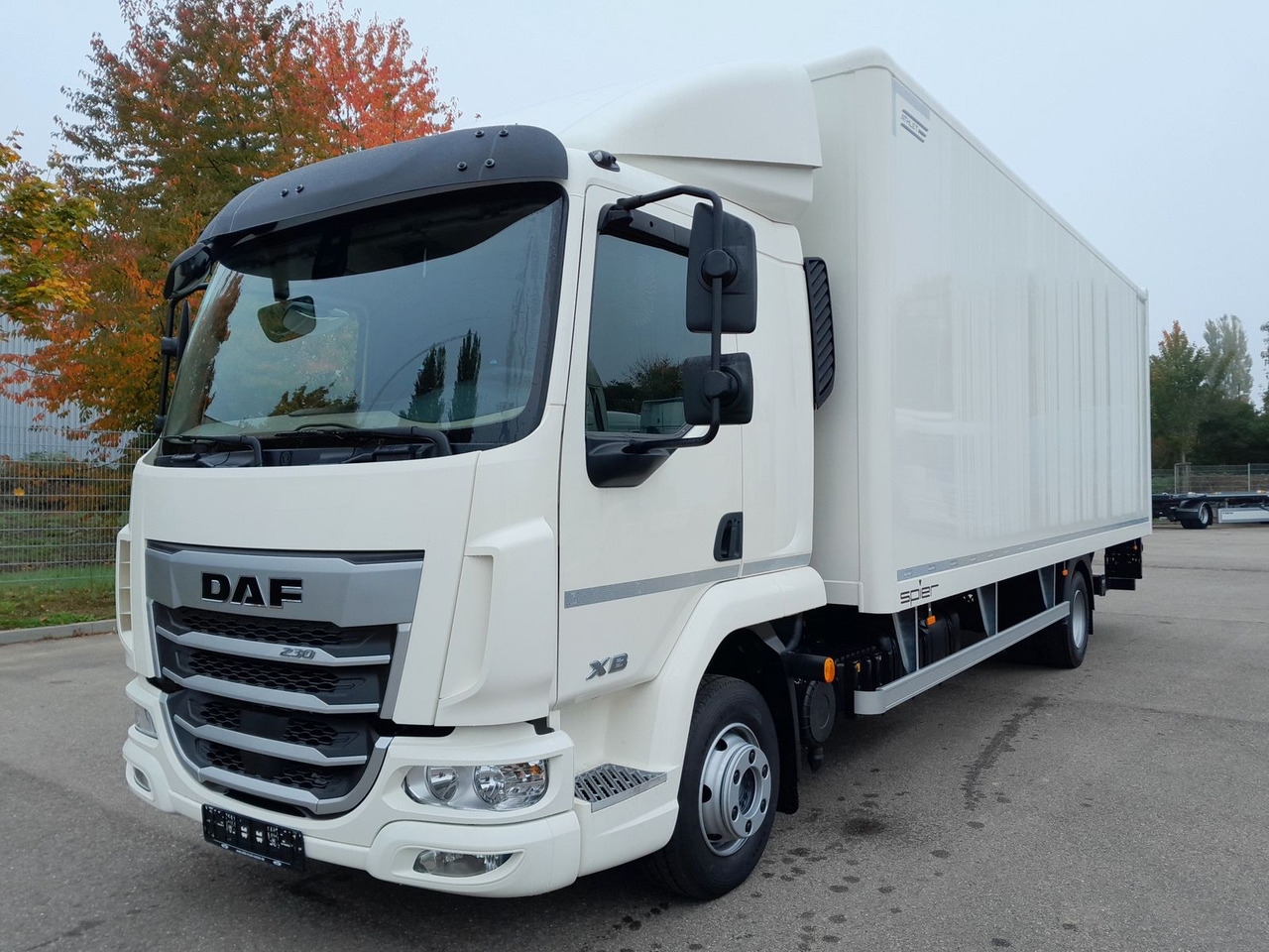 DAF FA XB 230 12t - Camião furgão: foto 1 DAF FA XB 230 12t - Camião furgão: foto 1