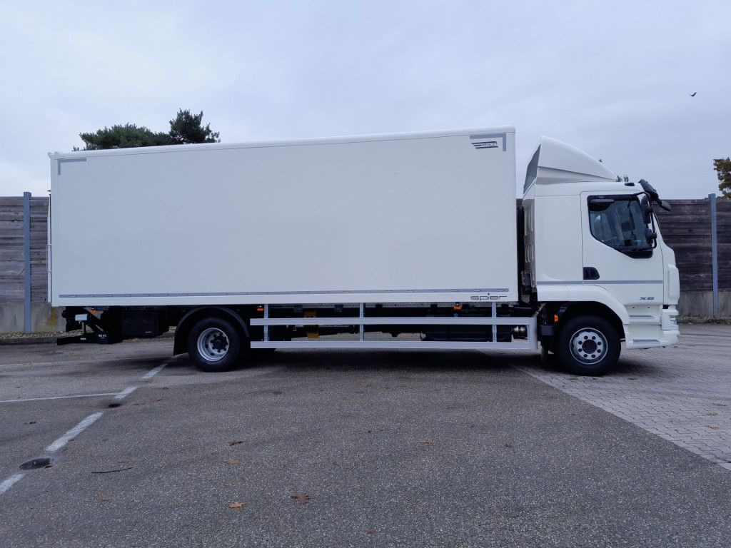 DAF FA XB 290 16t Spier Plywoodkoffer - Camião furgão: foto 4 DAF FA XB 290 16t Spier Plywoodkoffer - Camião furgão: foto 4
