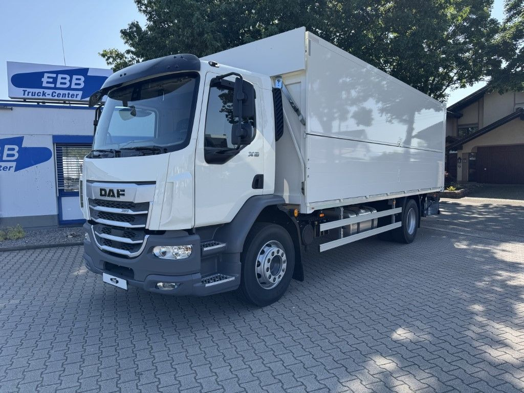 DAF XB 310 FA 18t Getränkeaufbau DAF XB 310 FA 18t Getränkeaufbau - Camião transporte de bebidas: foto 1 DAF XB 310 FA 18t Getränkeaufbau DAF XB 310 FA 18t Getränkeaufbau - Camião transporte de bebidas: foto 1
