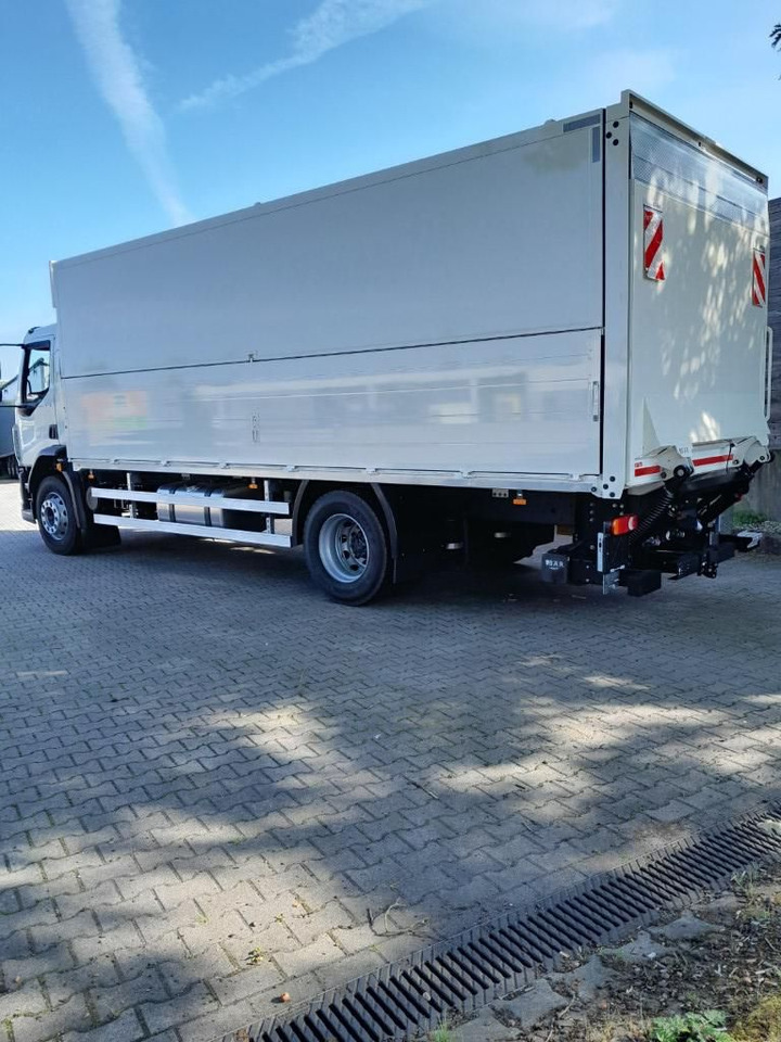 DAF XB 310 FA 18t Getränkeaufbau DAF XB 310 FA 18t Getränkeaufbau - Camião transporte de bebidas: foto 4 DAF XB 310 FA 18t Getränkeaufbau DAF XB 310 FA 18t Getränkeaufbau - Camião transporte de bebidas: foto 4