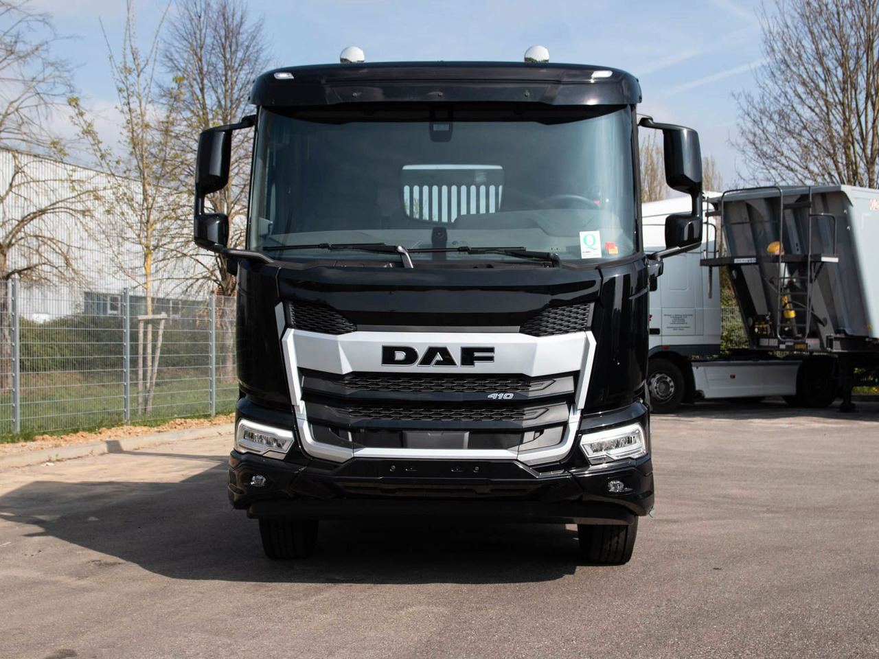 DAF XD 410 FA Absetzkipper DAF XD 410 FA Absetzkipper - Camião multibenne: foto 4 DAF XD 410 FA Absetzkipper DAF XD 410 FA Absetzkipper - Camião multibenne: foto 4