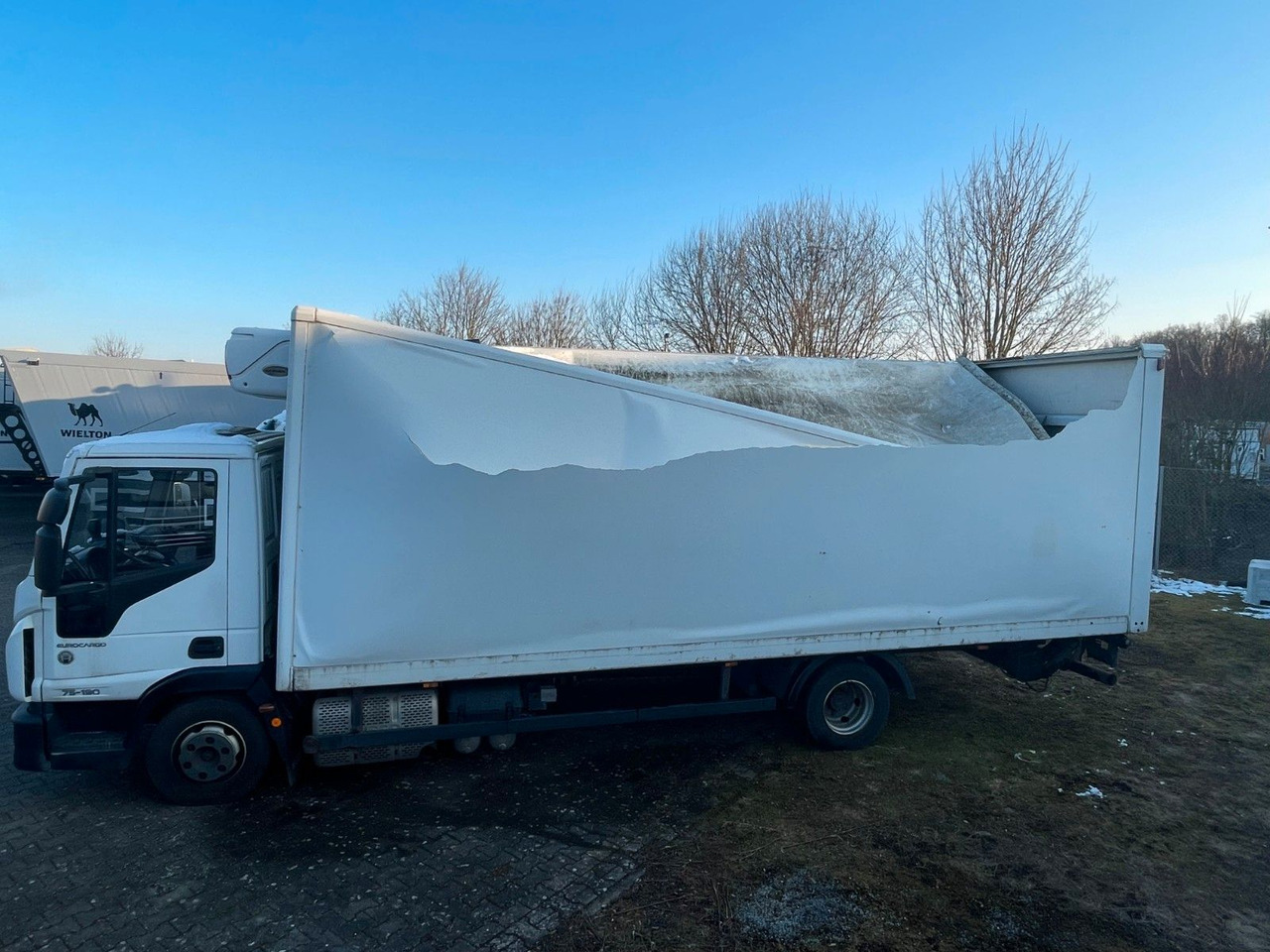 Carrinha de contentor Iveco Eurocargo 75-190: foto 1