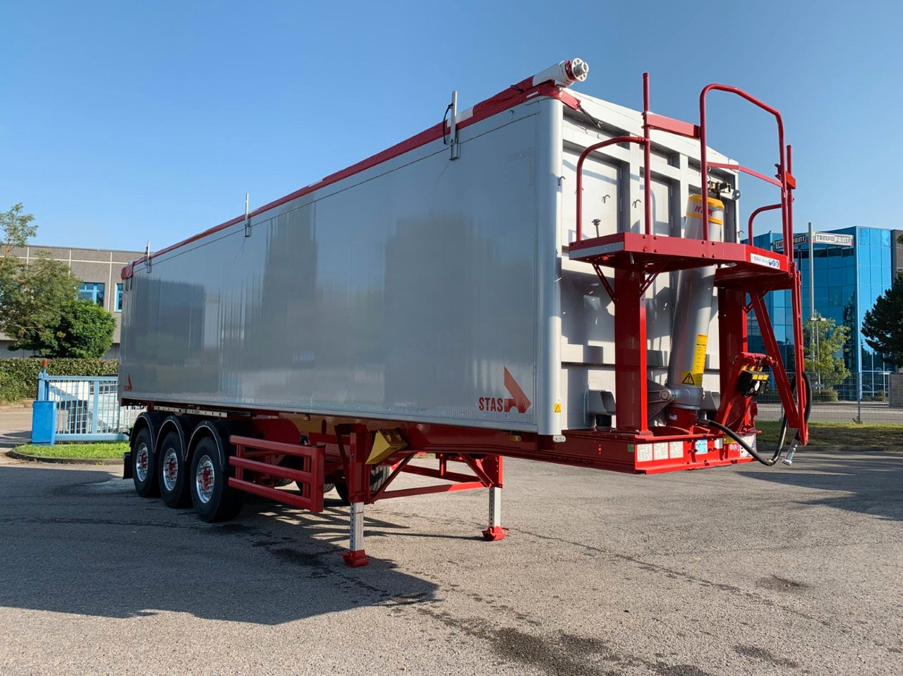 Stas Agrostar 51,8 cbm Stas Agrostar 51,8 cbm - Semi-reboque basculante: foto 2 Stas Agrostar 51,8 cbm Stas Agrostar 51,8 cbm - Semi-reboque basculante: foto 2