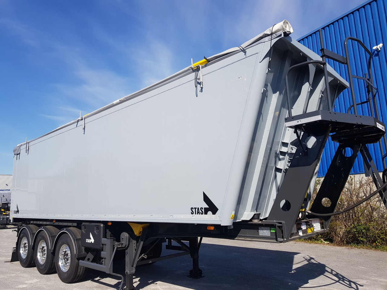 Stas agroSTAR 47,6 cbm Kippsattelauflieger Stas agroSTAR 47,6 cbm Kippsattelauflieger - Semi-reboque basculante: foto 2 Stas agroSTAR 47,6 cbm Kippsattelauflieger Stas agroSTAR 47,6 cbm Kippsattelauflieger - Semi-reboque basculante: foto 2