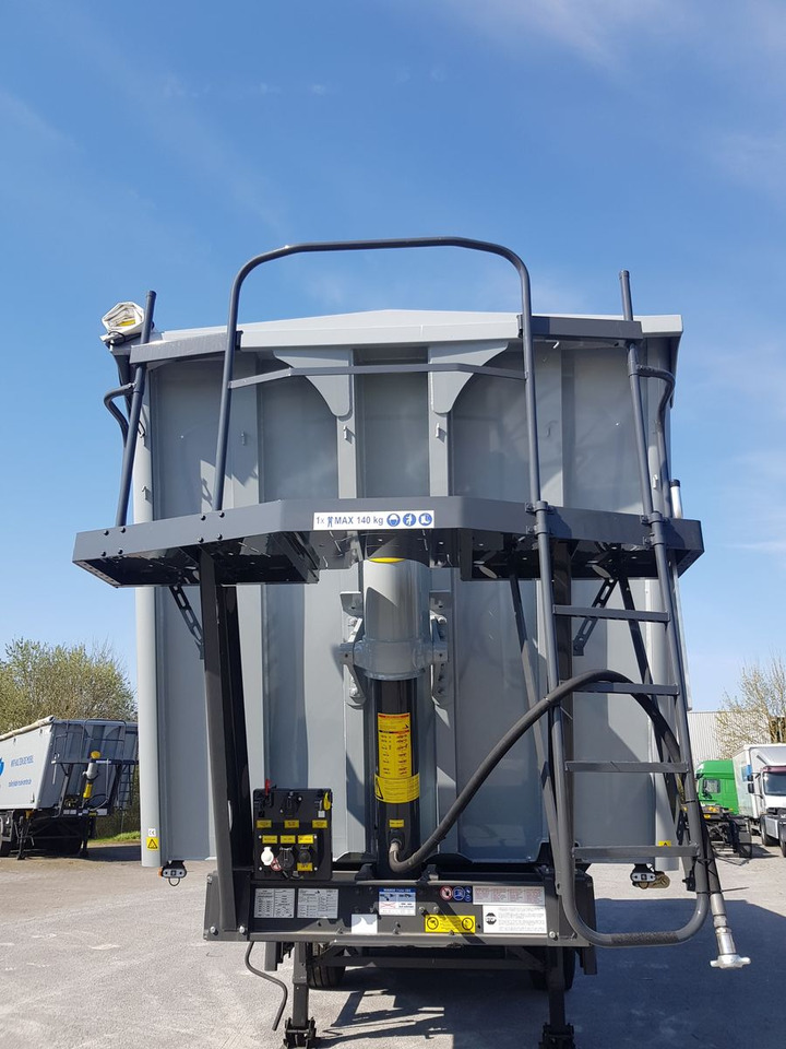 Stas agroSTAR 47,6 cbm Kippsattelauflieger Stas agroSTAR 47,6 cbm Kippsattelauflieger - Semi-reboque basculante: foto 3 Stas agroSTAR 47,6 cbm Kippsattelauflieger Stas agroSTAR 47,6 cbm Kippsattelauflieger - Semi-reboque basculante: foto 3