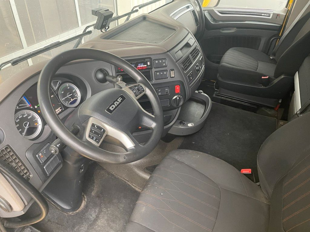 Tractor DAF FT XF 480 SSC, 2x Alutank, ZF-Intarder: foto 7 Tractor DAF FT XF 480 SSC, 2x Alutank, ZF-Intarder: foto 7