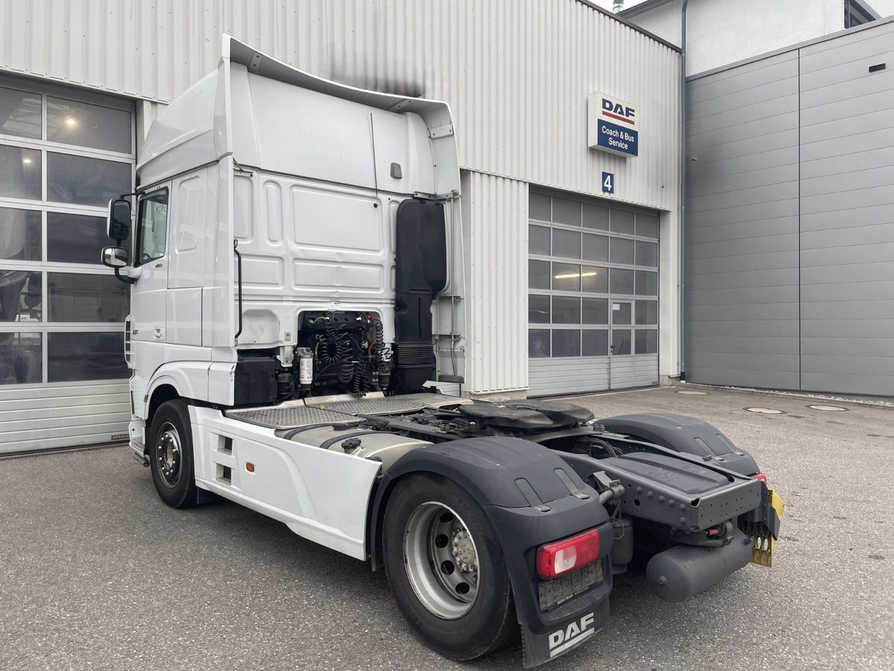 DAF FT XF480 SSC, 2x Tank, Standklima, Lampenbügel DAF FT XF480 SSC, 2x Tank, Standklima, Lampenbügel - Tractor: foto 5 DAF FT XF480 SSC, 2x Tank, Standklima, Lampenbügel DAF FT XF480 SSC, 2x Tank, Standklima, Lampenbügel - Tractor: foto 5