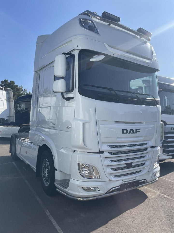DAF FT XF480 SSC, 2x Tank, Standklima, Lampenbügel DAF FT XF480 SSC, 2x Tank, Standklima, Lampenbügel - Tractor: foto 4 DAF FT XF480 SSC, 2x Tank, Standklima, Lampenbügel DAF FT XF480 SSC, 2x Tank, Standklima, Lampenbügel - Tractor: foto 4