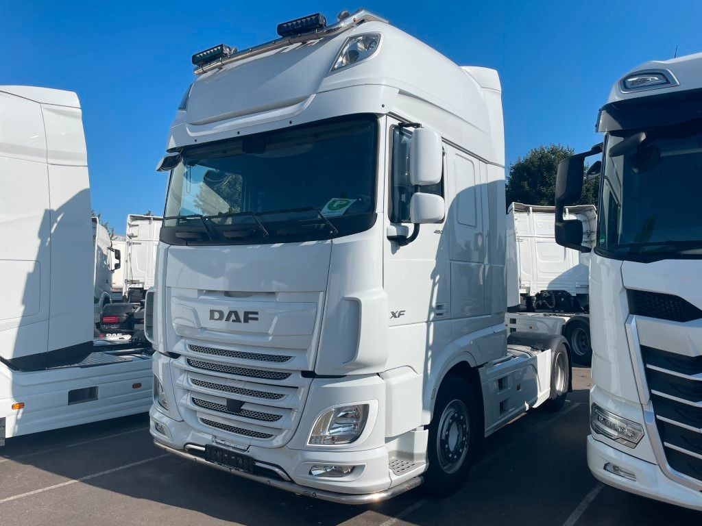 DAF FT XF480 SSC, 2x Tank, Standklima, Lampenbügel DAF FT XF480 SSC, 2x Tank, Standklima, Lampenbügel - Tractor: foto 2 DAF FT XF480 SSC, 2x Tank, Standklima, Lampenbügel DAF FT XF480 SSC, 2x Tank, Standklima, Lampenbügel - Tractor: foto 2
