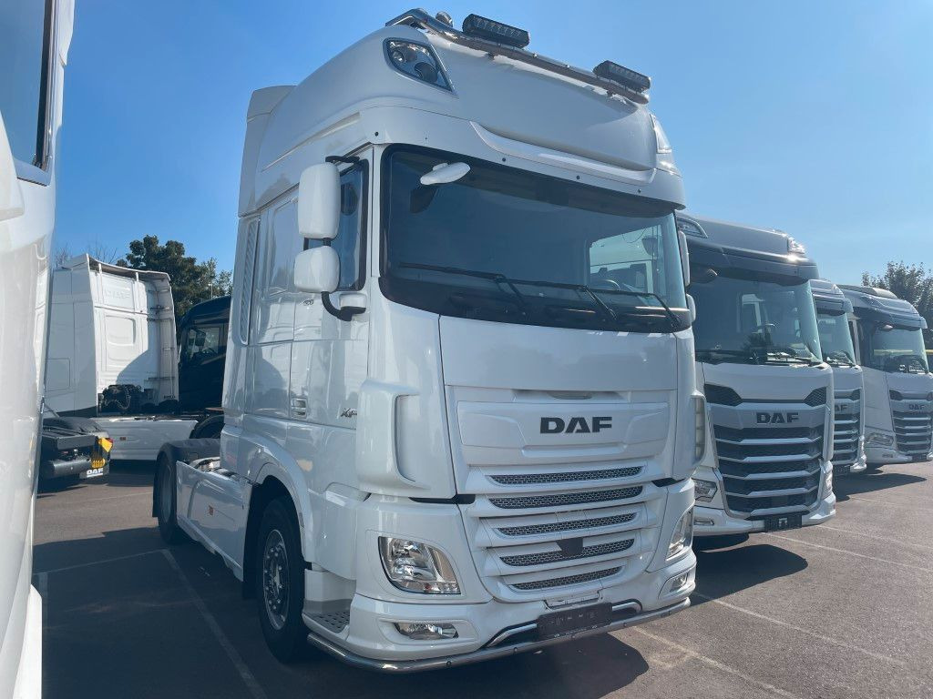 DAF FT XF480 SSC, 2x Tank, Standklima, Lampenbügel DAF FT XF480 SSC, 2x Tank, Standklima, Lampenbügel - Tractor: foto 1 DAF FT XF480 SSC, 2x Tank, Standklima, Lampenbügel DAF FT XF480 SSC, 2x Tank, Standklima, Lampenbügel - Tractor: foto 1