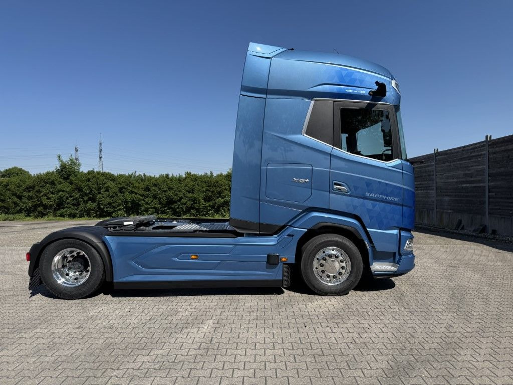 DAF FT XG 530 BLAU METALLIC Limited Edition - Tractor: foto 4 DAF FT XG 530 BLAU METALLIC Limited Edition - Tractor: foto 4