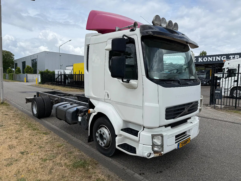 Volvo FL 250 pk 2013 euro 5 - Camião chassi: foto 2 Volvo FL 250 pk 2013 euro 5 - Camião chassi: foto 2