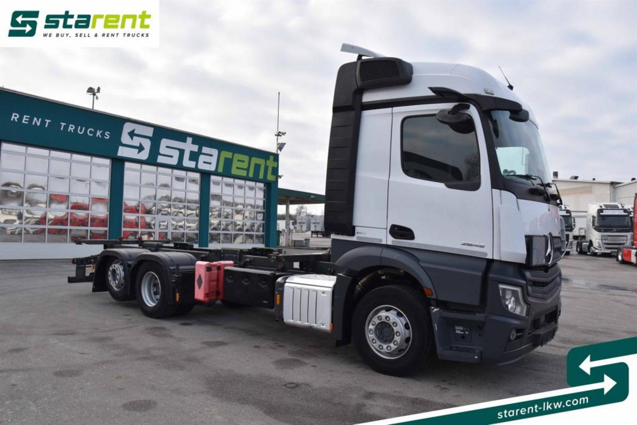 Mercedes Benz Actros 2645L Retarder Mirror Cam NAVI Liftachse - Camião transportador de contêineres/ Caixa móvel: foto 3 Mercedes Benz Actros 2645L Retarder Mirror Cam NAVI Liftachse - Camião transportador de contêineres/ Caixa móvel: foto 3